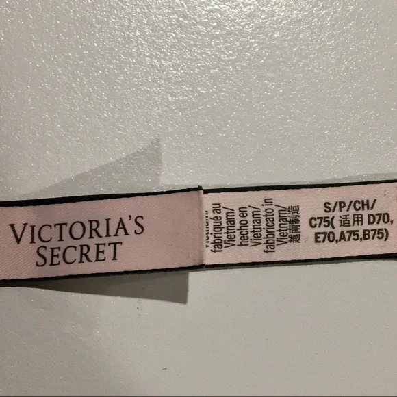 Victoria‘s Secret Maroon Lace Bralette - Picture 3 of 15